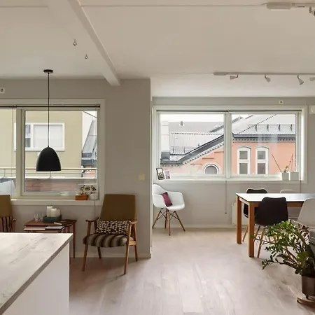 Dinbnb L 15min To C Station L Huge Social Space L Balcony *