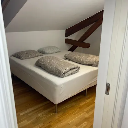 Bo Sentralt Pa Gruenerlokka Na