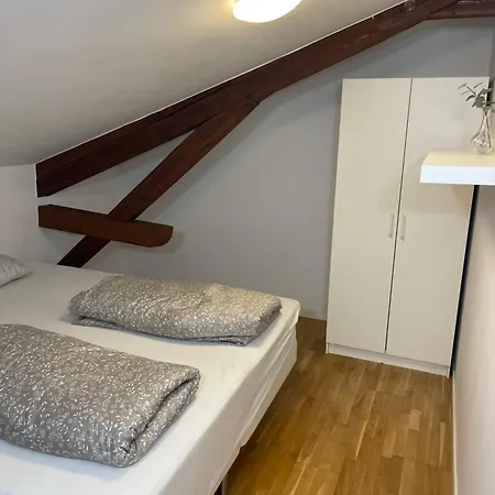 Bo Sentralt Pa Gruenerlokka Na Apartment