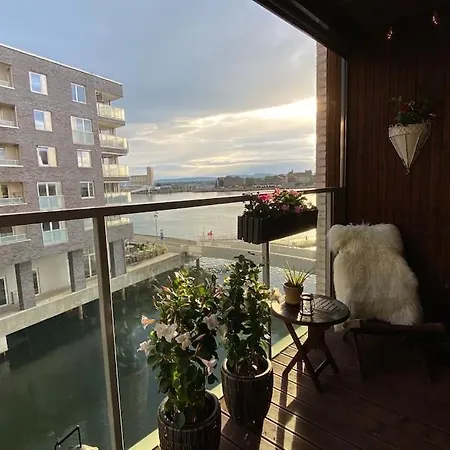 Sentrum Sea View Apartment