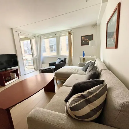 Spacious Aker Brygge With Balcony Apartment