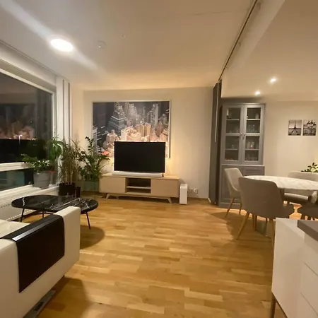 Charm In Loren, * Oslo