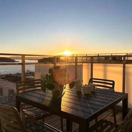 Apartment 112 Sqm Penthouse With An Omg Fjord View *