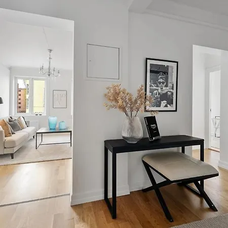 Spacious 5-bedroom In The Middle Of Majorstua Oslo