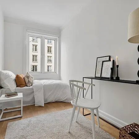 Spacious 5-bedroom In The Middle Of Majorstua Lejlighed