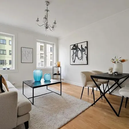 Spacious 5-bedroom In The Middle Of Majorstua Lejlighed