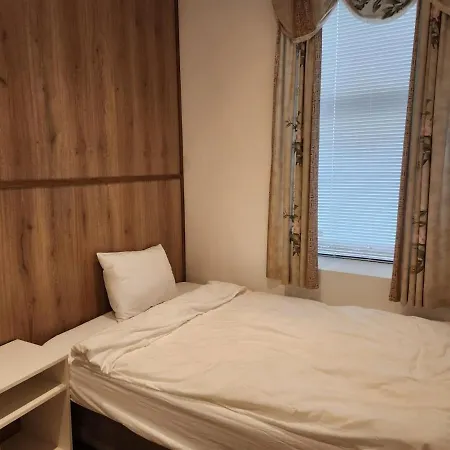 H21d-central-cozy Spacious Suits Family-3 Bedrooms