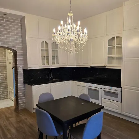 H21d-central-cozy Spacious Suits Family-3 Bedrooms Holiday home