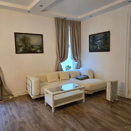 Holiday home H21d-central-cozy Spacious Suits Family-3 Bedrooms