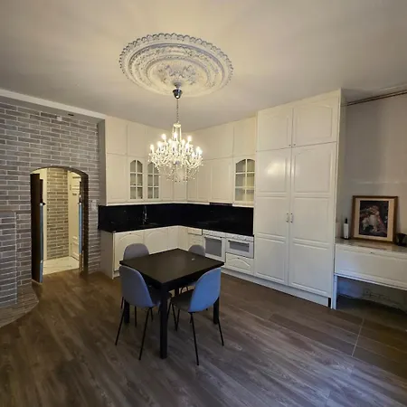 H21d-central-cozy Spacious Suits Family-3 Bedrooms Holiday home