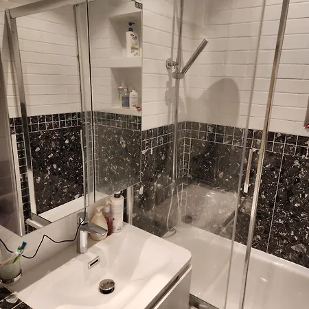 Holiday home H21d-central-cozy Spacious Suits Family-3 Bedrooms *