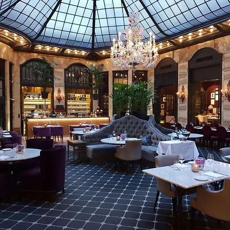 Grand Hotell