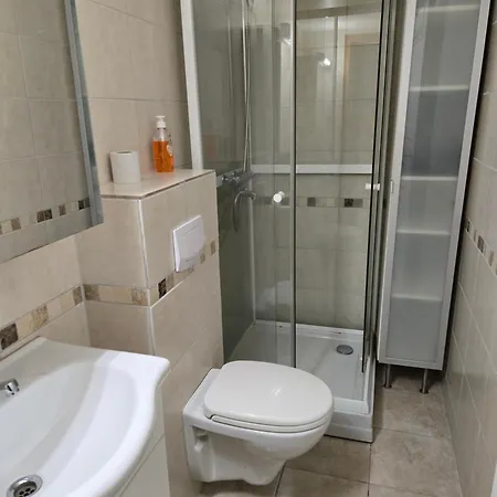 Apartment Stylish 1br Apt- Garden, Terrace & Easy
