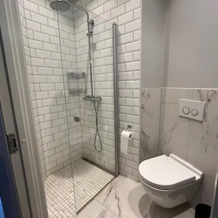 Frogner Central, Pool Table, 190 Sqm, 2 Bathrooms Apartment Oslo