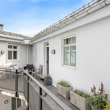 Modern Penthouse, Centrally Located At Bogstadveien Apartment