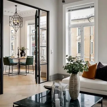 Apartment Elegant In Oslos Beautiful Street Oslo