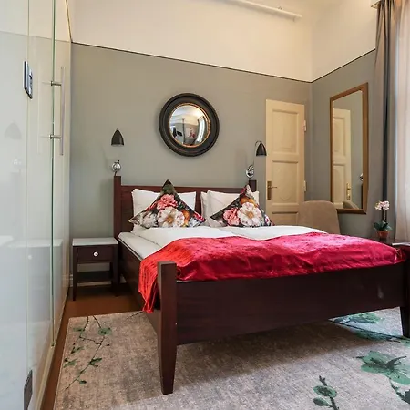 The Company - The Sweet Lejlighedshotel 4*