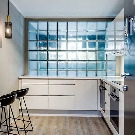 Newly Redecorated Studio, Perfect Location, Bikes *