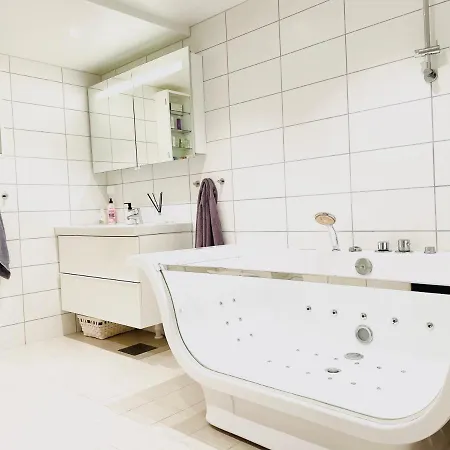 ***upscale***city Center* Maison d'hôtes *