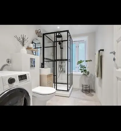 Toyen Apartment *