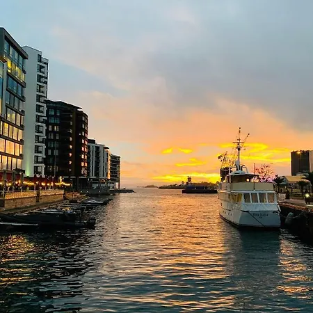 홈스테이 Budget Little Room With Window City Centre Oslo 오슬로
