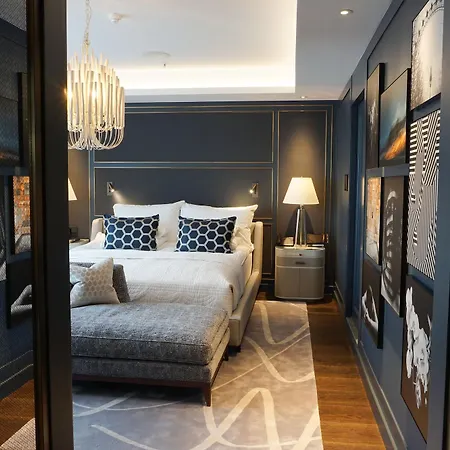 Hotell Continental 5*