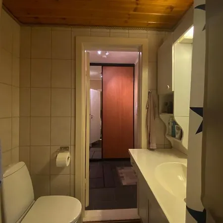 Apartamento Studio Apt In Quiet Residential Area 20min To Centre