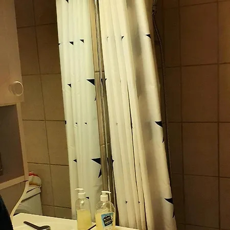 Apartamento Studio Apt In Quiet Residential Area 20min To Centre *