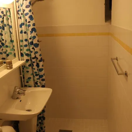 With1 Bedroom Separate Living With A Sofa Bed And A Tiny Kitchen A Bathroom Located In Nordstrand Near By The Sea For 3 Guests With A Garden And Grill 5 Extra Guests With Extra Cost In The With Sea View Just Outside The Apar Apartman Oslo