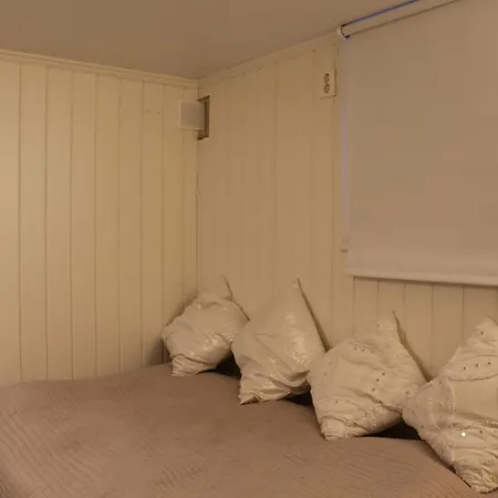 Apartman With1 Bedroom Separate Living With A Sofa Bed And A Tiny Kitchen A Bathroom Located In Nordstrand Near By The Sea For 3 Guests With A Garden And Grill 5 Extra Guests With Extra Cost In The With Sea View Just Outside The Apar