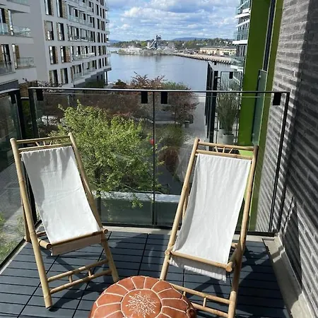 Lägenhet Exclusive Apartment, Sea View To Fjord, Located On Water In Center