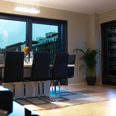 Spacious Modern 3br At Barcode Lägenhet
