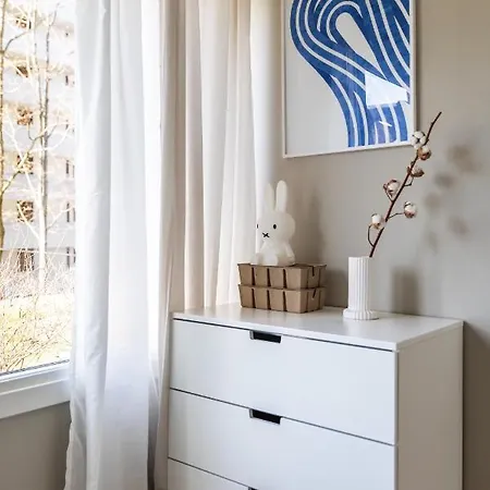Scandinavian With 2 Bedrooms And Terrasse - Close To Storo Storsenter And All Public Transport * Oslo