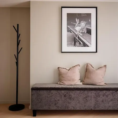 Apartment Fully Serviced Luxury At Sommerro