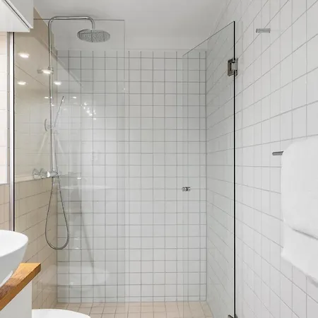 Numa Hallen شقة فندقية 4*