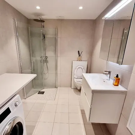 Homestay szállás Private In Shared Modern - Hideaway