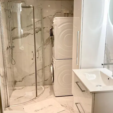 Apartamento Modern 2 Bedroom In Centre *