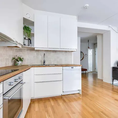 Appartement Charming And Cozy - Centrally Located