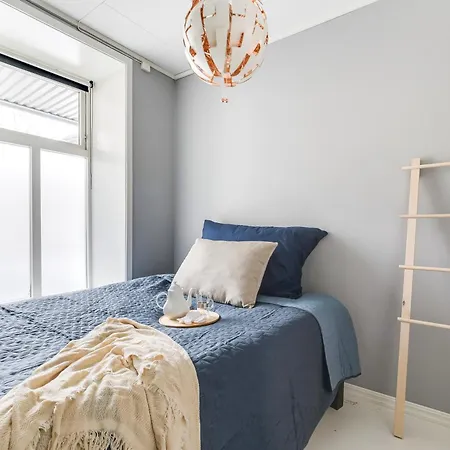 Appartement Charming And Cozy - Centrally Located