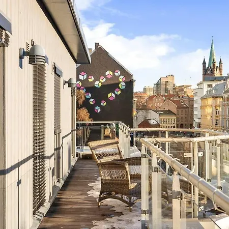 Apartmán Dinbnb I Panoramic Rooftop I 700m To Station