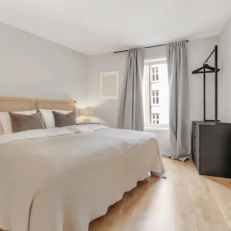 Apartman Flott I Hjerte Av *