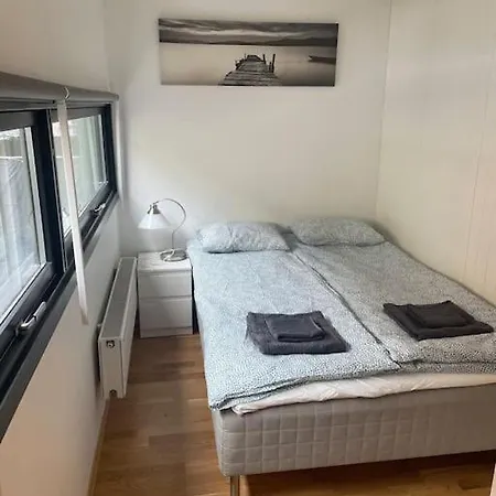Midt I Sentrum 2 Soverom Og Stue Apartment
