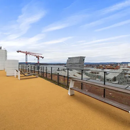 Attractive Location By The Sea In The Center Of Appartement