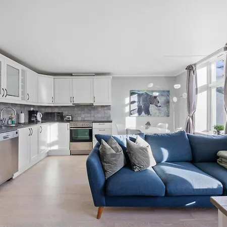Beautiful Space With Balcony Apartment