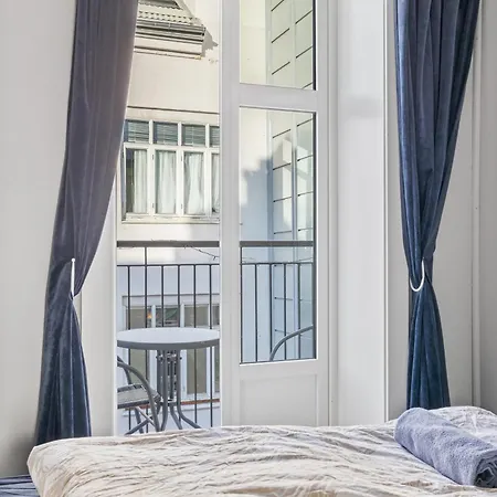 Apartment Beautiful Space With Balcony *