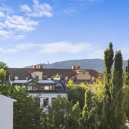 Central - Two Bedroom With Stylish Interior - Free Parking - Apartman *