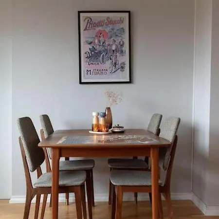 Apartamento Modern In Prime Location - Professional Host - Fully Equipped *