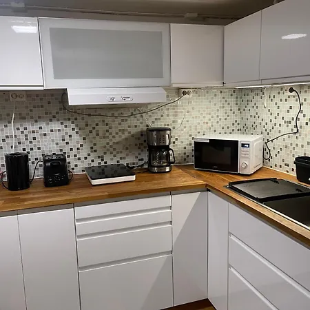 With1 Bedroom Separate Living With A Sofa Bed And A Tiny Kitchen A Bathroom Located In Nordstrand Near By The Sea For 3 Guests With A Garden And Grill 5 Extra Guests With Extra Cost In The With Sea View Just Outside The Apar * Oslo