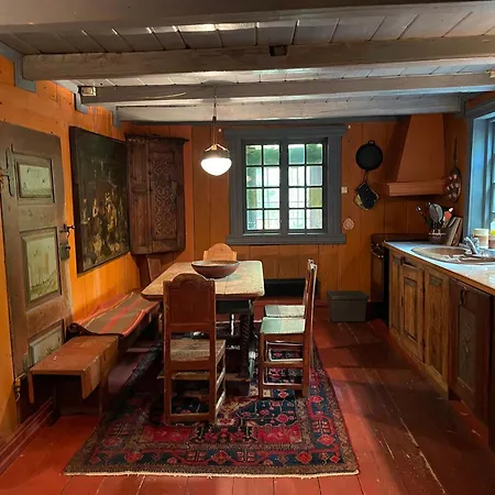 Semesterbostad Hallingstua *