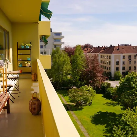 Tranquil And Cosy City With Balcony Apartment *
